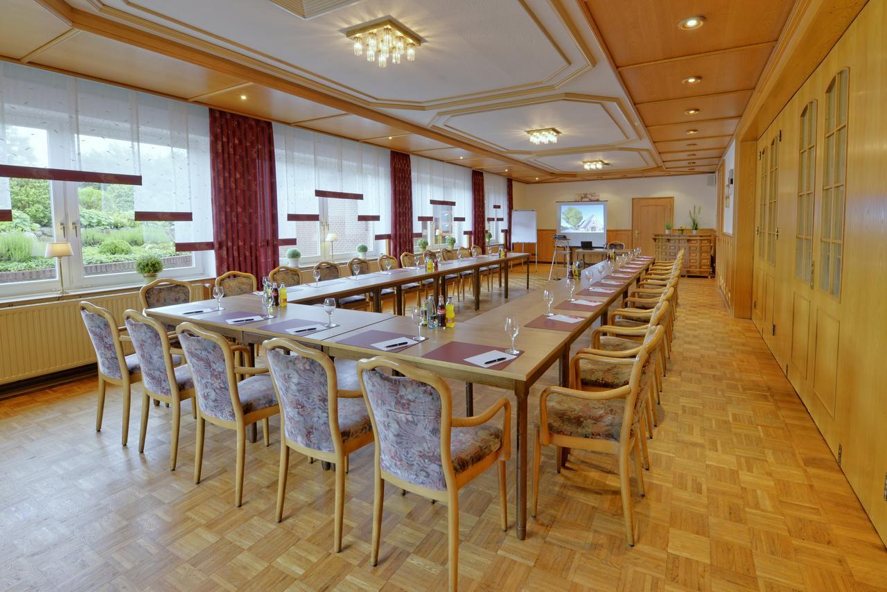 Landhotel Zur Eiche Букстехуде Екстериор снимка