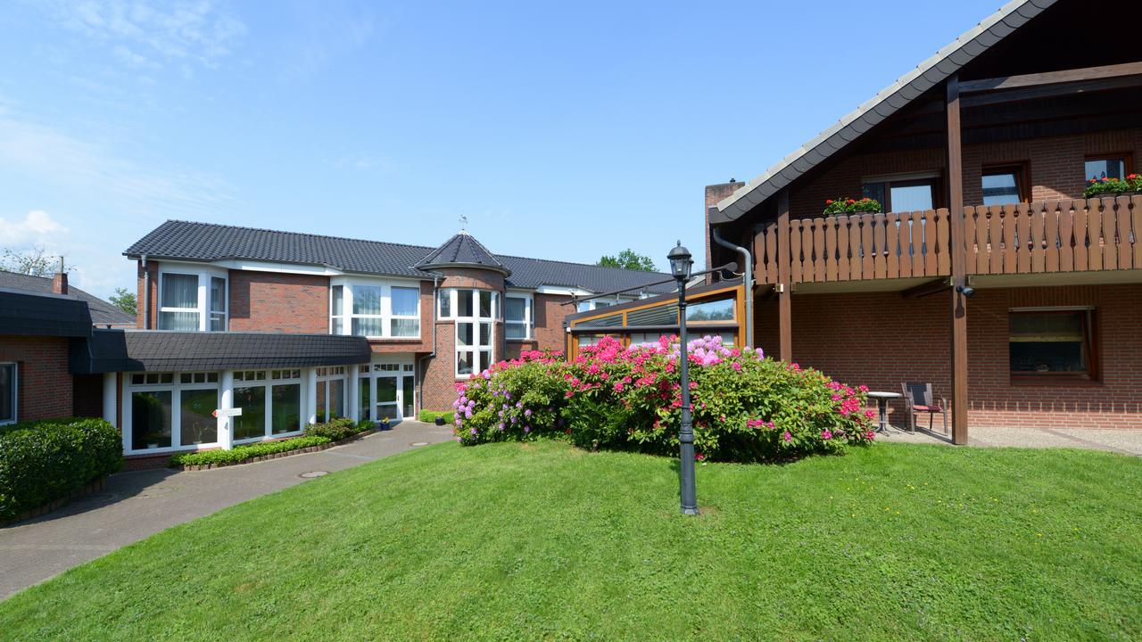 Landhotel Zur Eiche Букстехуде Екстериор снимка